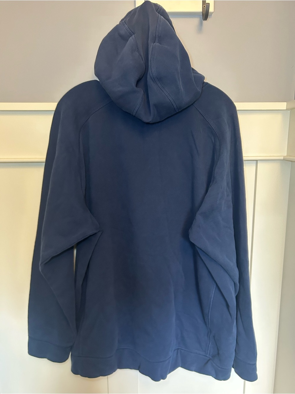 Vintage Adidas logo patch pullover hoodie - Picture 2 of 7